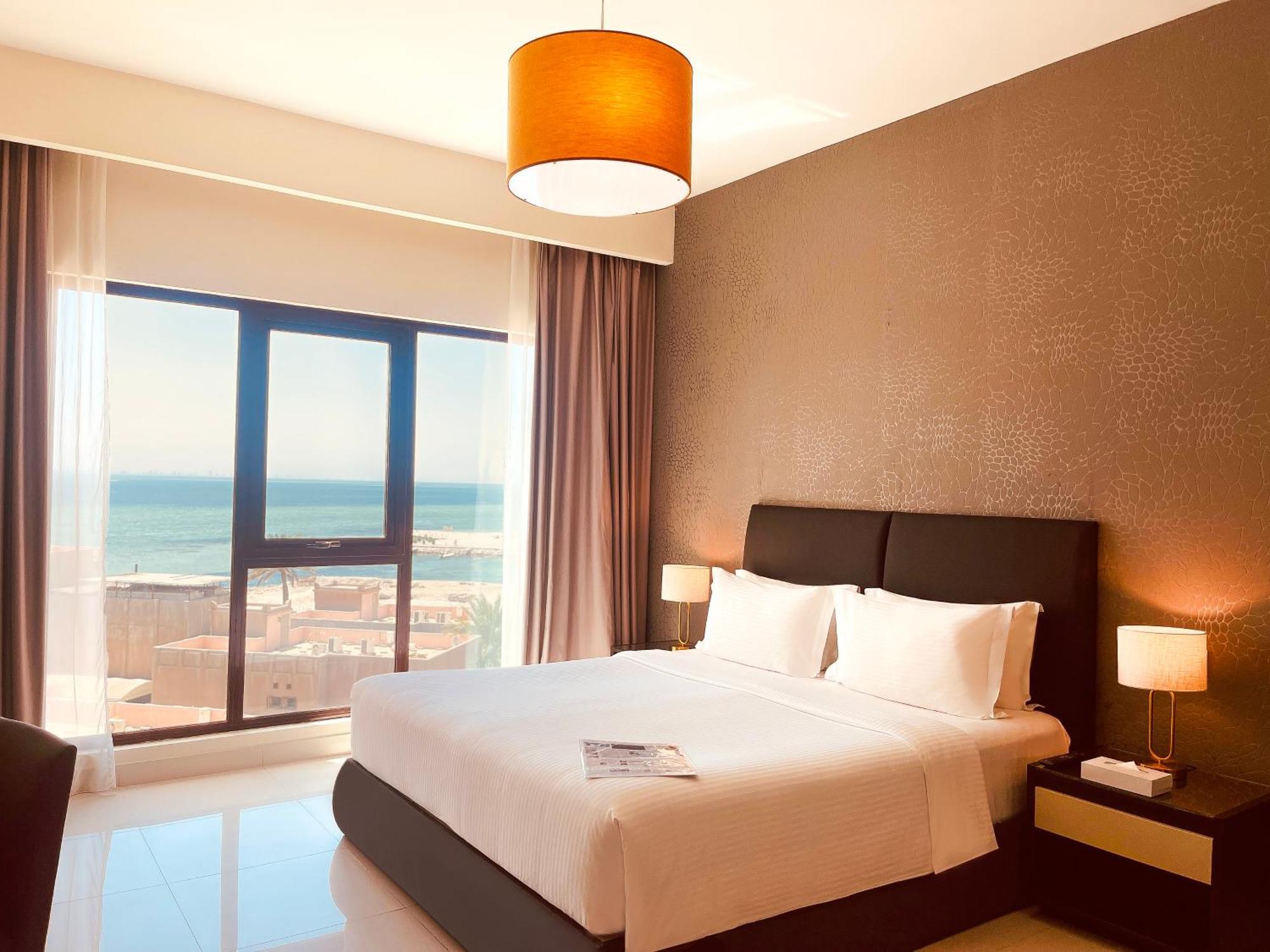 Lagoona Beach Luxury Resort And Spa Μανάμα Εξωτερικό φωτογραφία A bedroom at the hotel